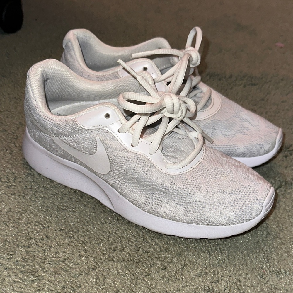 Nike Women's Lace White Sneakers